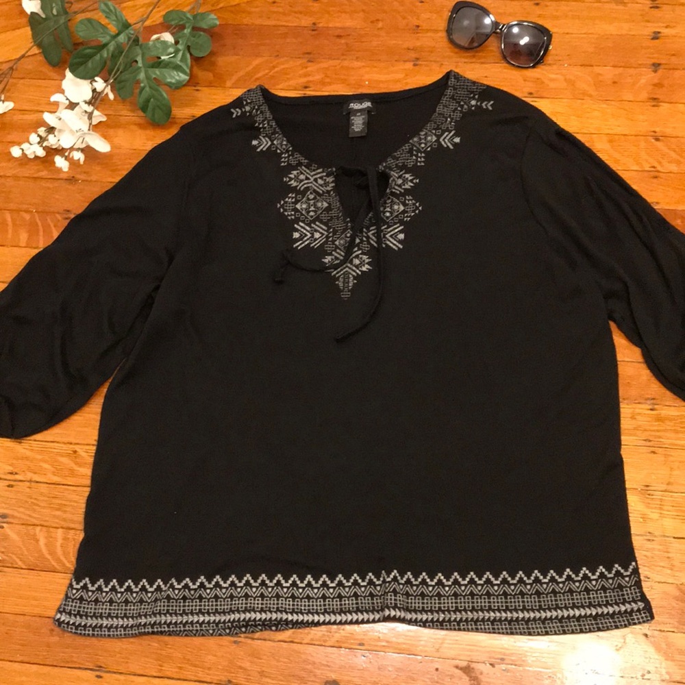 Women’s black rouge blouse - Picture 3 of 8